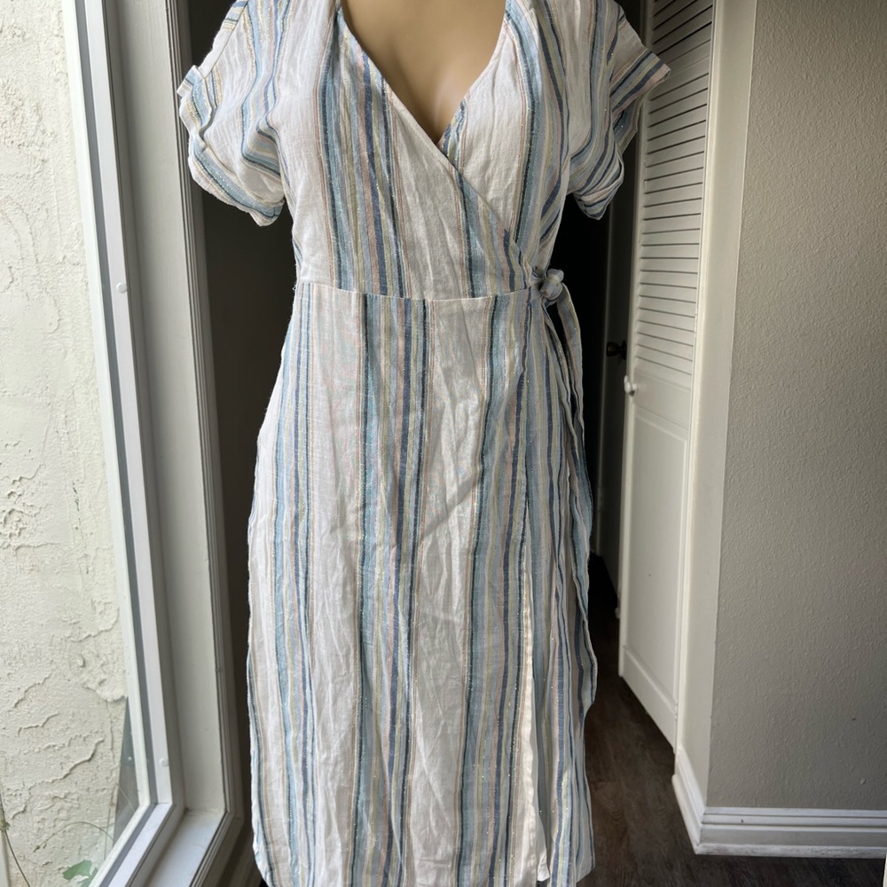 The line dress